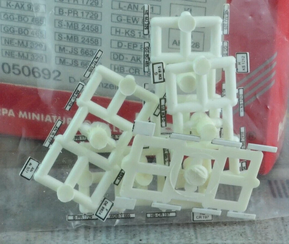 Herpa 050692 European License Plates for Cars Trucks Plastic 1:87 HO Scale - Image 2 of 3