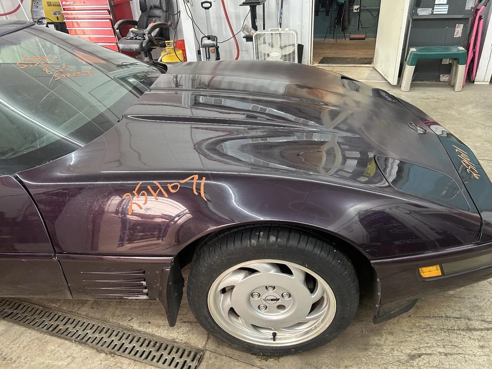 Used Hood fits: 1992 Chevrolet Corvette  Grade A - Image 3 of 4