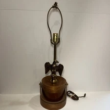 VINTAGE 60'S BASKETVILLE VERMONT COLONIAL STYLE FIRKIN BUCKET BRASS EAGLE LAMP