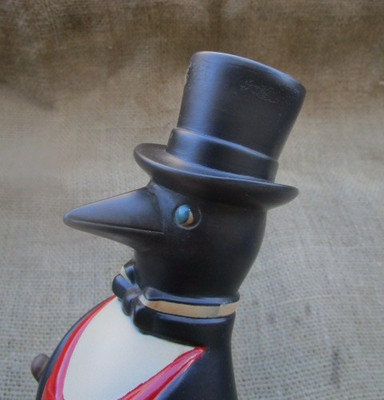 Vintage   Old Crow Whiskey Advertising Hard Plastic Penquin