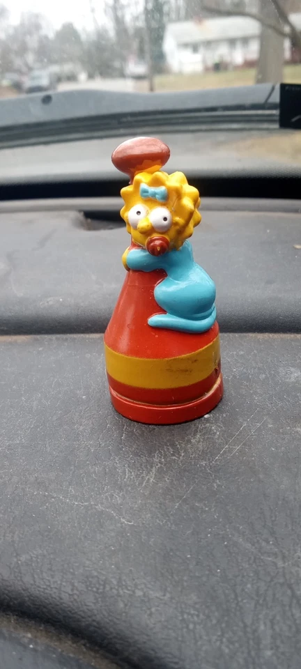 Peón ajedrez de repuesto Maggie Simpson vintage. Tengo 4 Peones negros y 6 rojos. Foto 4 de 4