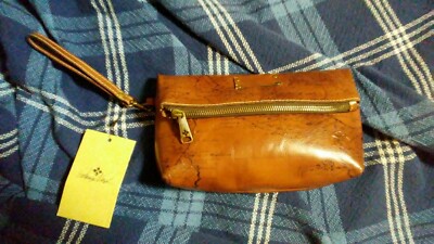 Patricia Nash NWT. Signature Map Print Clutch.  Beautiful!