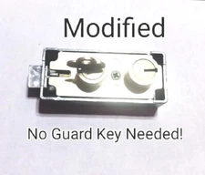 NO GUARD KEY REQUIRED to use this ILCO 570000 Safe Deposit Box Lock With 2 KEYS