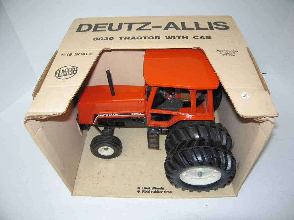 1/16 DEUTZ-ALLIS 8030 w/WIDE DUALS NIB - Image 2 of 4