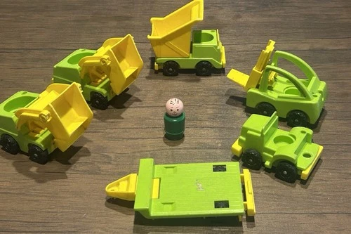 Vintage Fisher Price Little People 942 Lift and Load Depot TRUCKS Set Of 7 Items