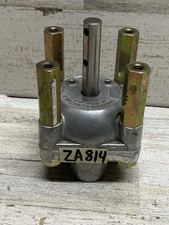 Barksdale 9022-M-JJ Manually Operated Directional Control Valve 3/8in