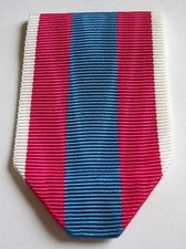 FRANCE: Ruban NEUF plié, Médaille de la défense nationale argent