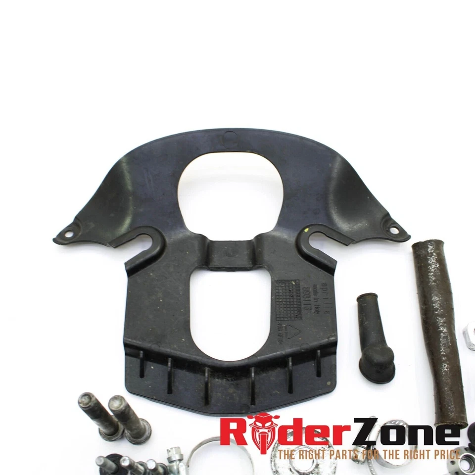 2010-2014 APRILIA RSV4 R PERNOS JUEGO DE HERRAJES ARANDELA PLÁSTICO TRIPLE CUBIERTA DE ÁRBOL Foto 2 de 4