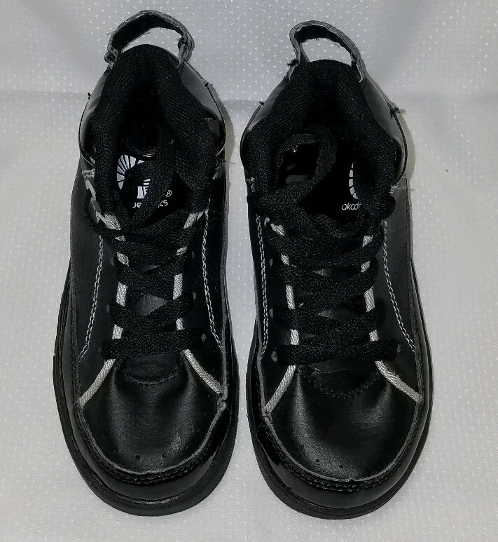 Zapatillas altas Akademiks para niños negras/grises talla 10 Foto 2 de 4