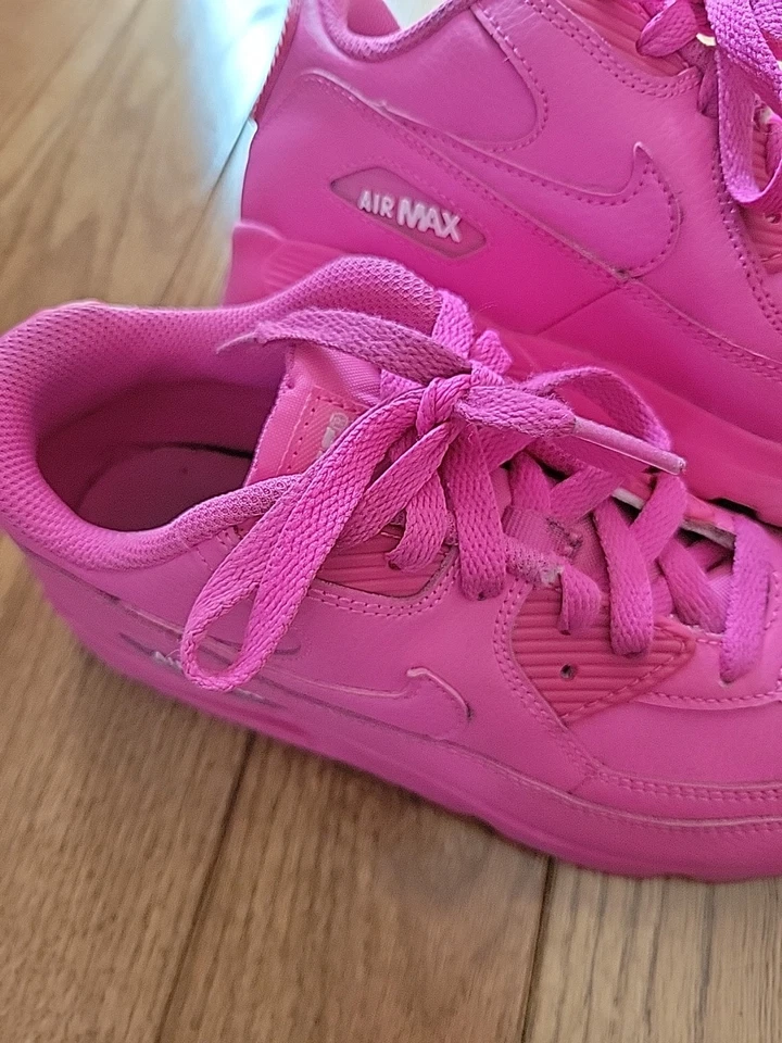 Nike Air Max 833377-603Youth Laser Fuchsia Pink Limited Edition Great Condition  - Image 2 of 4