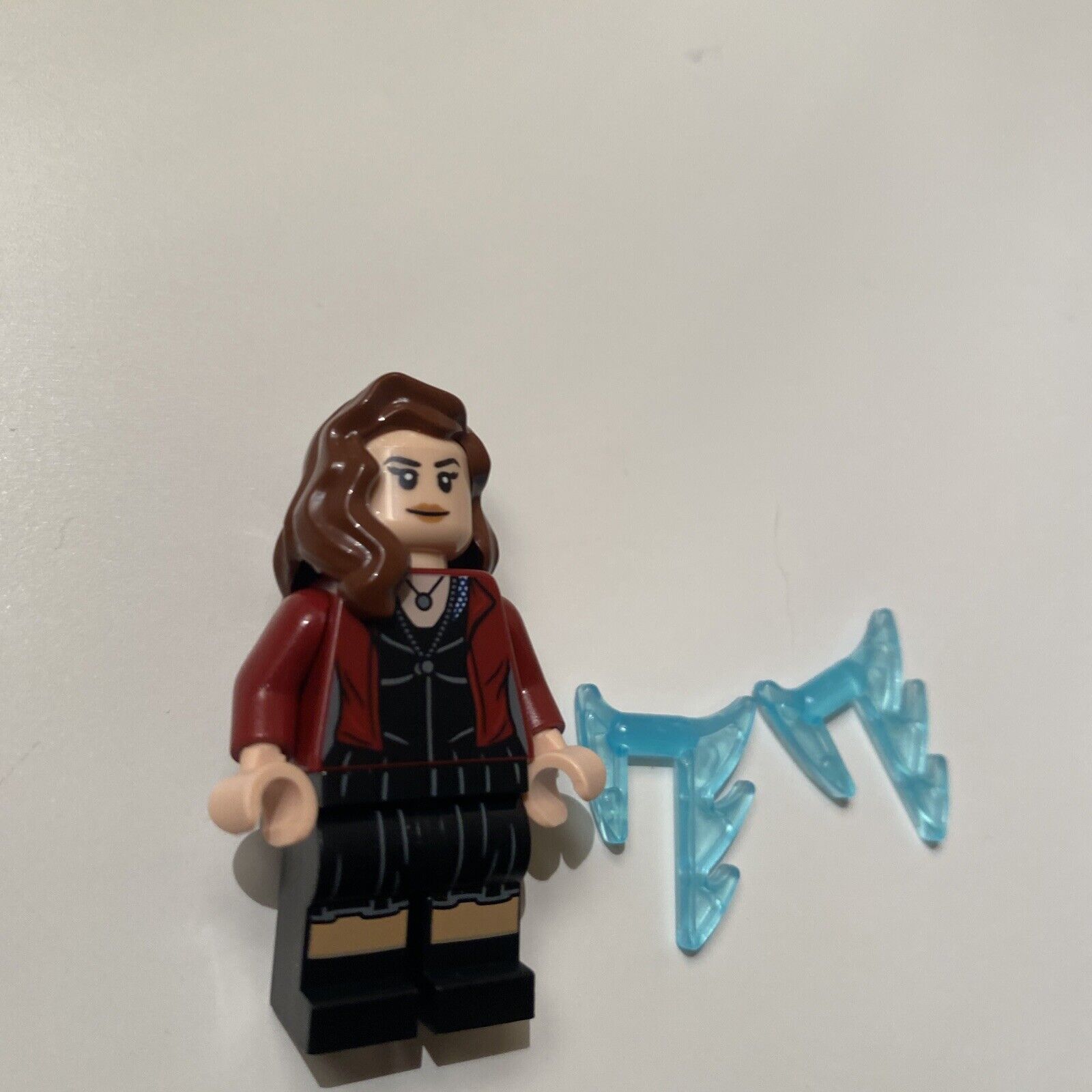 LEGO Marvel The Scarlet Witch Wanda Maximoff • Minifig sh732