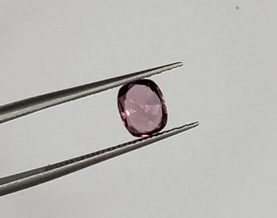 Pink Malaya Garnet 1.34ct 7.1x5.7x4.0mm Cushion Cut Eye Clean. - Image 4 of 4