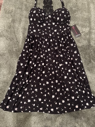 Women's No Boundaries Black Dress With White Flowers And Pockets Size XS - Picture 3 of 17