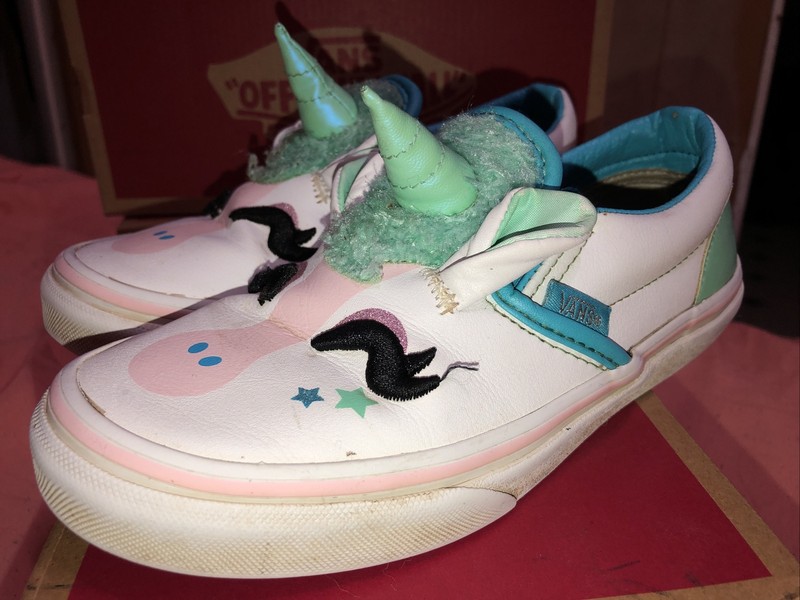 Vans GIRLS Shoes Classic Slip-On U Size 2.5Y USED Unicorn VN0A5HV43WS