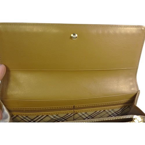 Selten! Burberry Blue Label hellbraune Leder-Geldbörse mit Nieten Novacheck innen - Bild 9 von 15