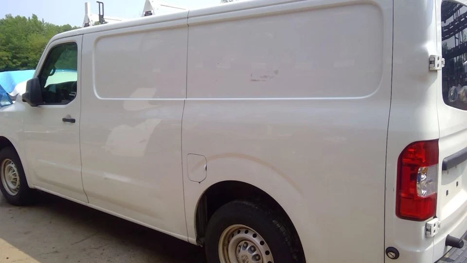 (LOCAL PICKUP ONLY) Driver Left Front Door Manual Fits 16-17 NV 1500 745223 Foto 4 de 4