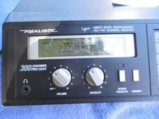 Realistic Pro 2004 Scanning Receiver 300 Channel AM/FM Radio Shack Tandy 20-119