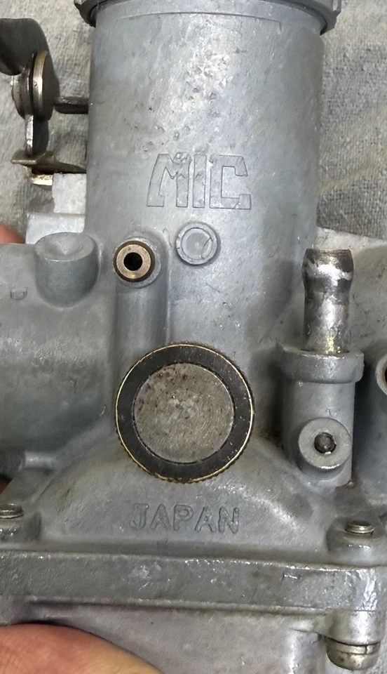 Mikuni OEM VM Round Carburetor Kawasaki KT250 Clean 26mm 28mm Flange Hodaka - Image 2 of 4