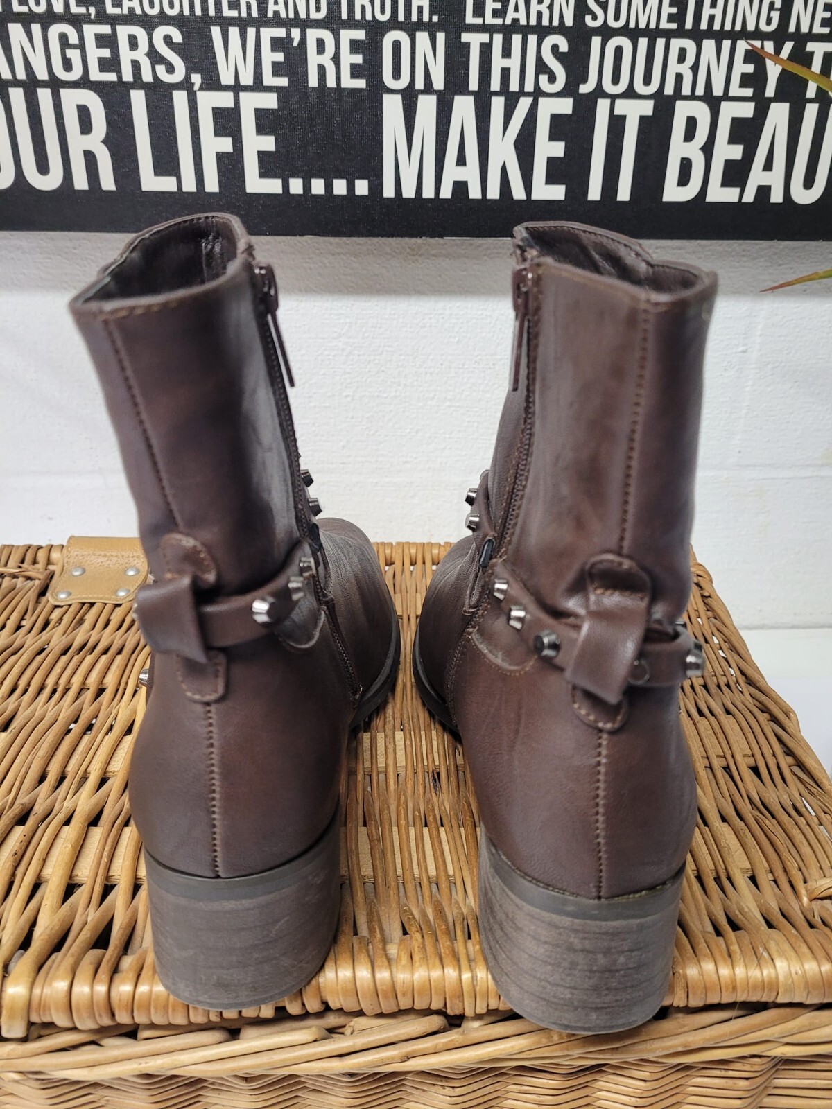 wanted womens brown leather boots size 7 / r4 t53 eBay