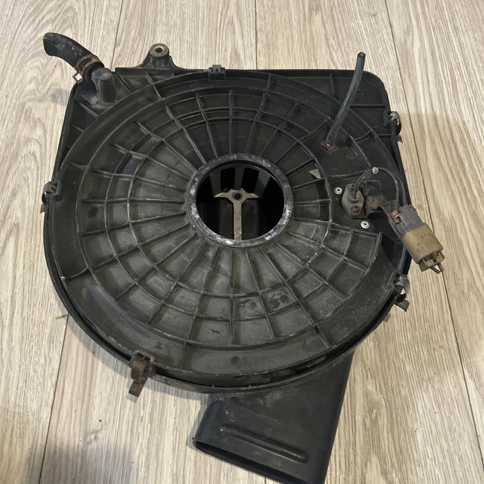 Caja de filtro de filtro de aire 90-97 Nissan D21 carrocería dura 2.4 4 cilindros OEM ⚡️ Foto 3 de 4