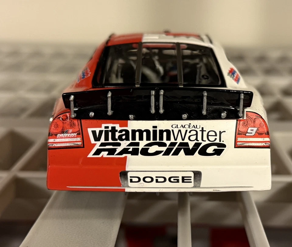Dodge Charger Kasey Kahne RCCA Elite #9 2006 vitamina agua 1/24 Foto 4 de 4