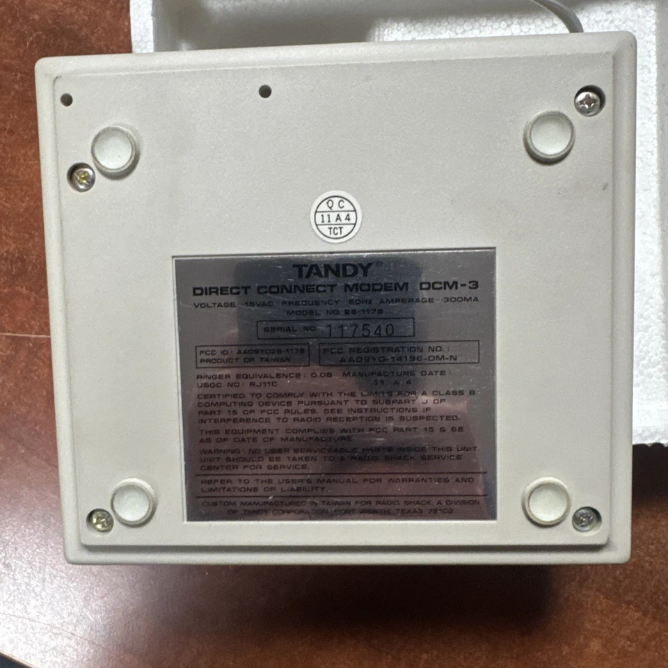 Módem Tandy Direct Connect DCM-3 #26-1178 RadioShack de colección con caja original Foto 3 de 3