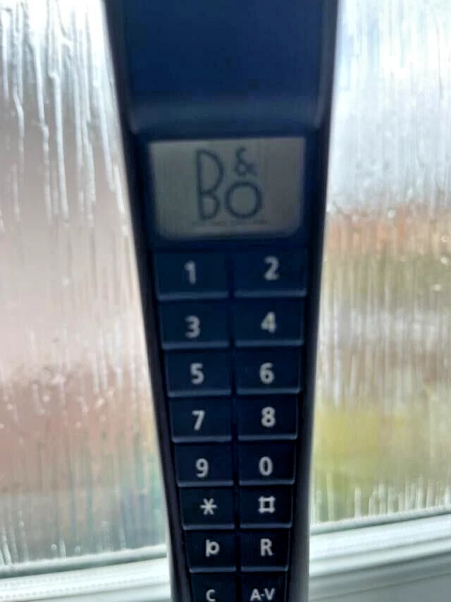 Teléfono inalámbrico Bang Olufsen BeoCom2 con cargador (marrón) SS:9906 Foto 2 de 4