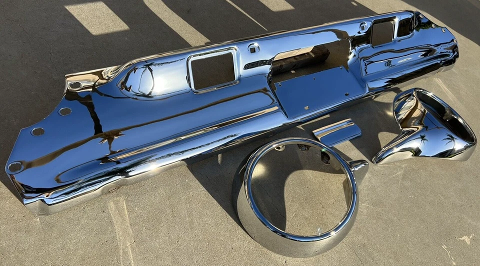 THUNDERBIRD REAR BACK NEW TRIPLE CHROME PLATED BUMPER 61-63 1961-1963 FORD OEM - Image 3 of 4