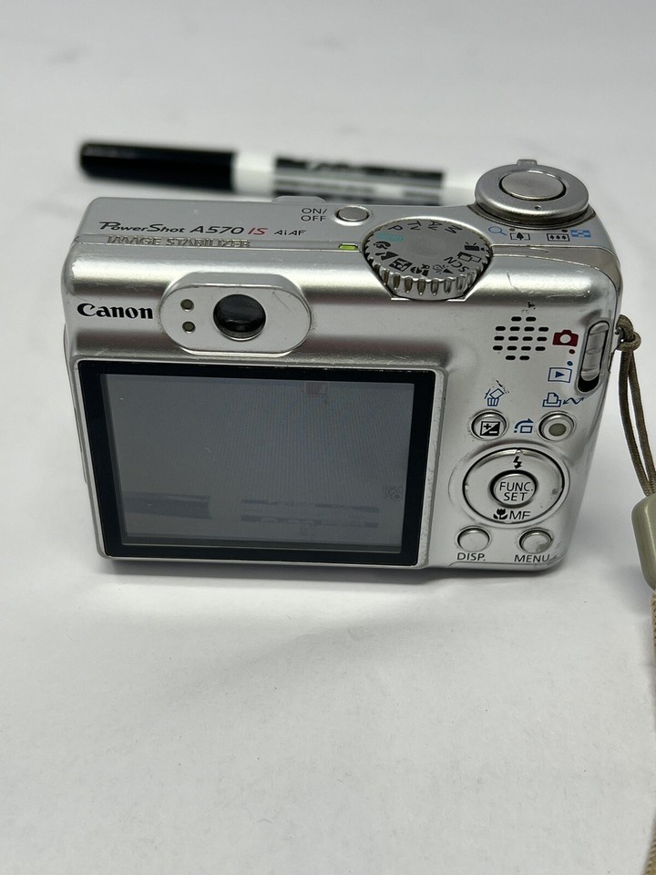 CANON PowerShot A570 IS Digital Camera Silver FOR PARTS ONLY “Change