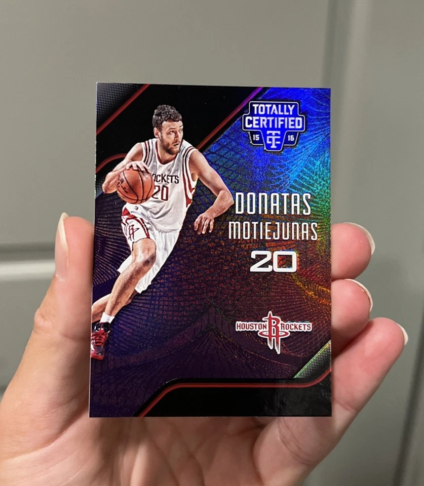 2015-16 Panini Totally Certified Mirror Purple /50 SP Donatas Motiejunas #82 - Image 2 of 4