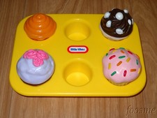 LITTLE TIKES Toy Play Food Muffin Cupcake Pan  4 Desserts Lot