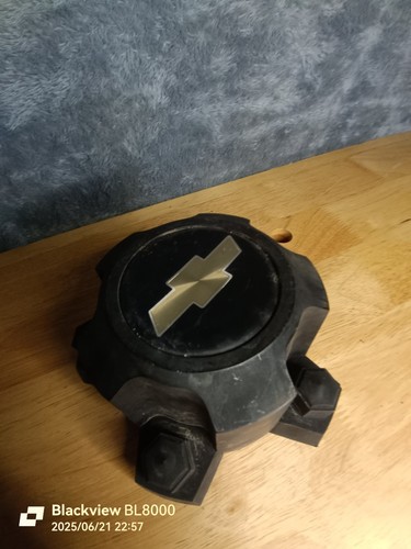Chevy S10 Wheel Center Cap VERY DIRTY 85 86 87 88 89 Used OEM Just One 15668554 - Picture 3 of 7