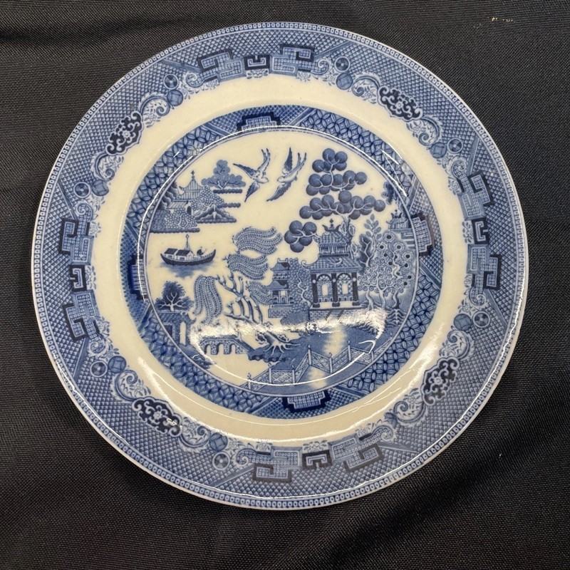 Johnson Brothers Blue Willow 8" Salad Plate