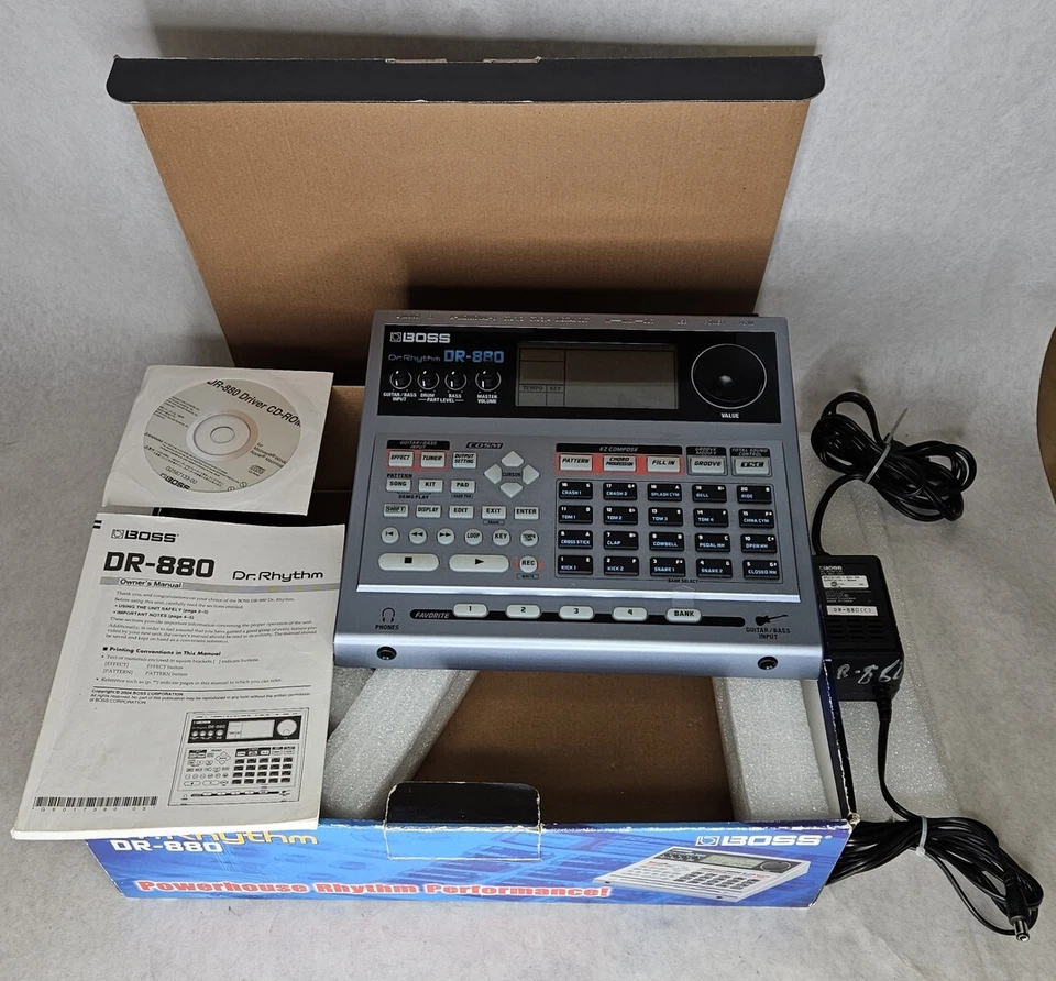 Boss DR-880 Dr Rhythm Pro Drum Machine Synthesizer mit Netzkabel Box 