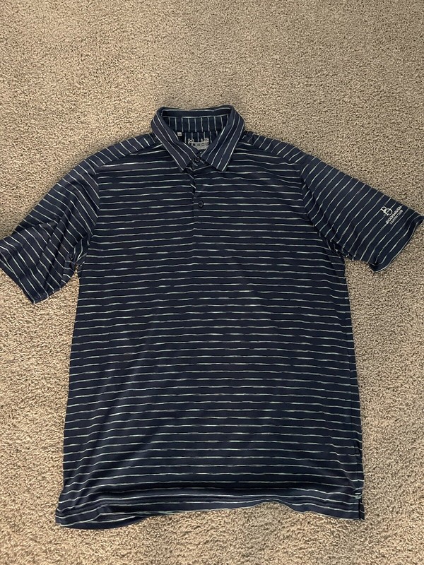 Under Armour Golf Shirt. Navy. Men’s Large. Logo On Sleeve.