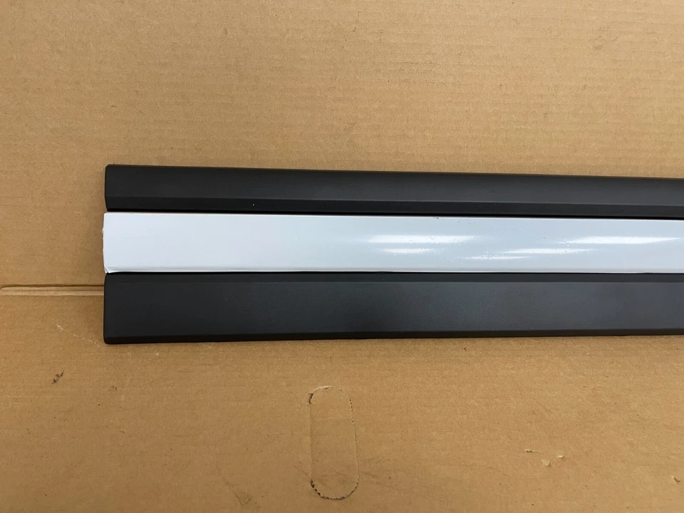 Fiat 500L Front Door Trim Offside Driver 2012 - 2017 / 735521840 Genuine - NEW - Image 2 of 4