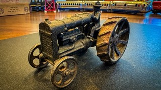 Vintage 1930s Cast Iron Toy Tractor with Driver – Original Paint Remnants