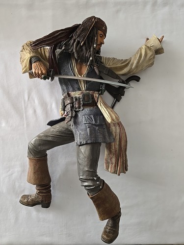 2007 NECA PIRATES OF THE CARIBBEAN 18" JACK SPARROW - Picture 2 of 9