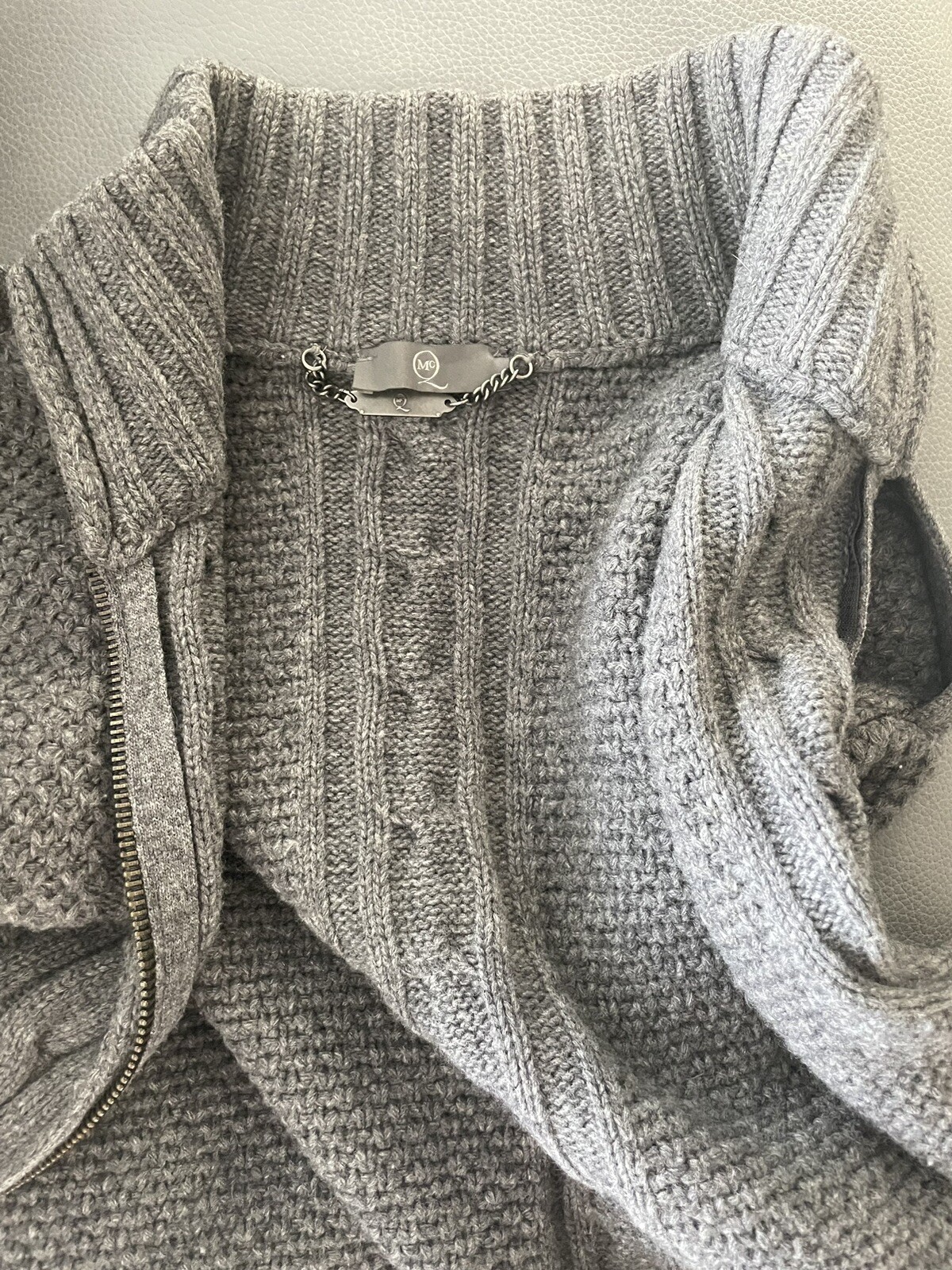 Foto 13 di 14