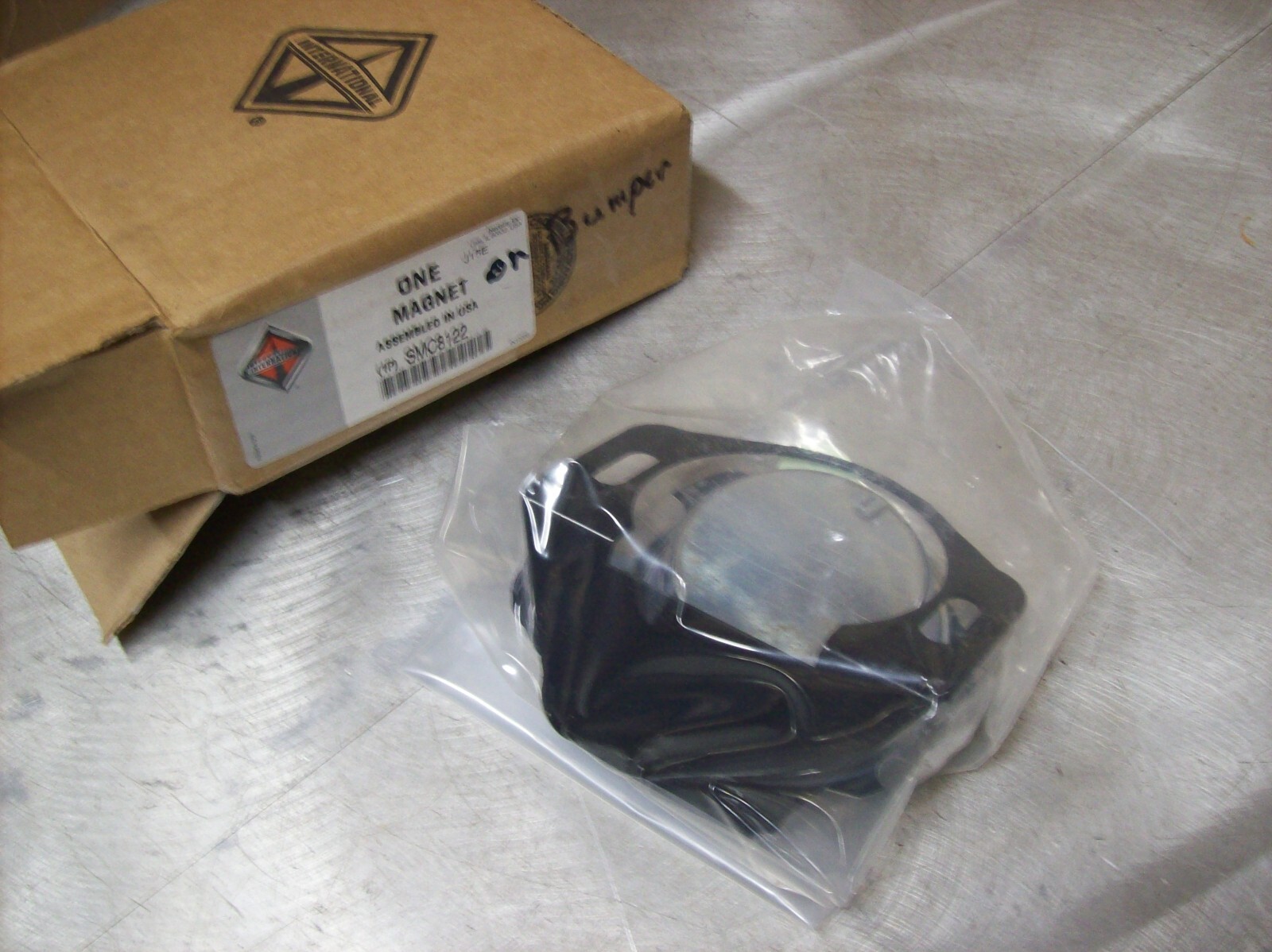 #O) IH International Genuine OEM Magnet Kit SMC8122