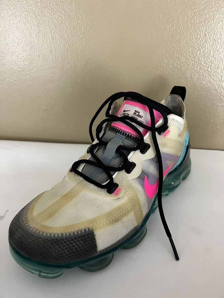 Nike vapormax pink and hotsell green