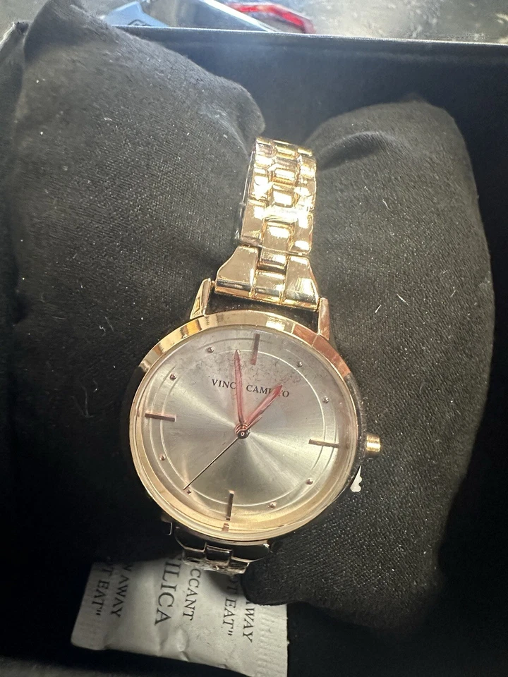 Relógio Vince Camuto Aurelia VCW7220L-RSGD - Imagem 2 de 4