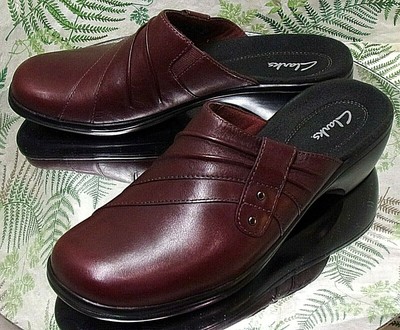 little burgundy clarks