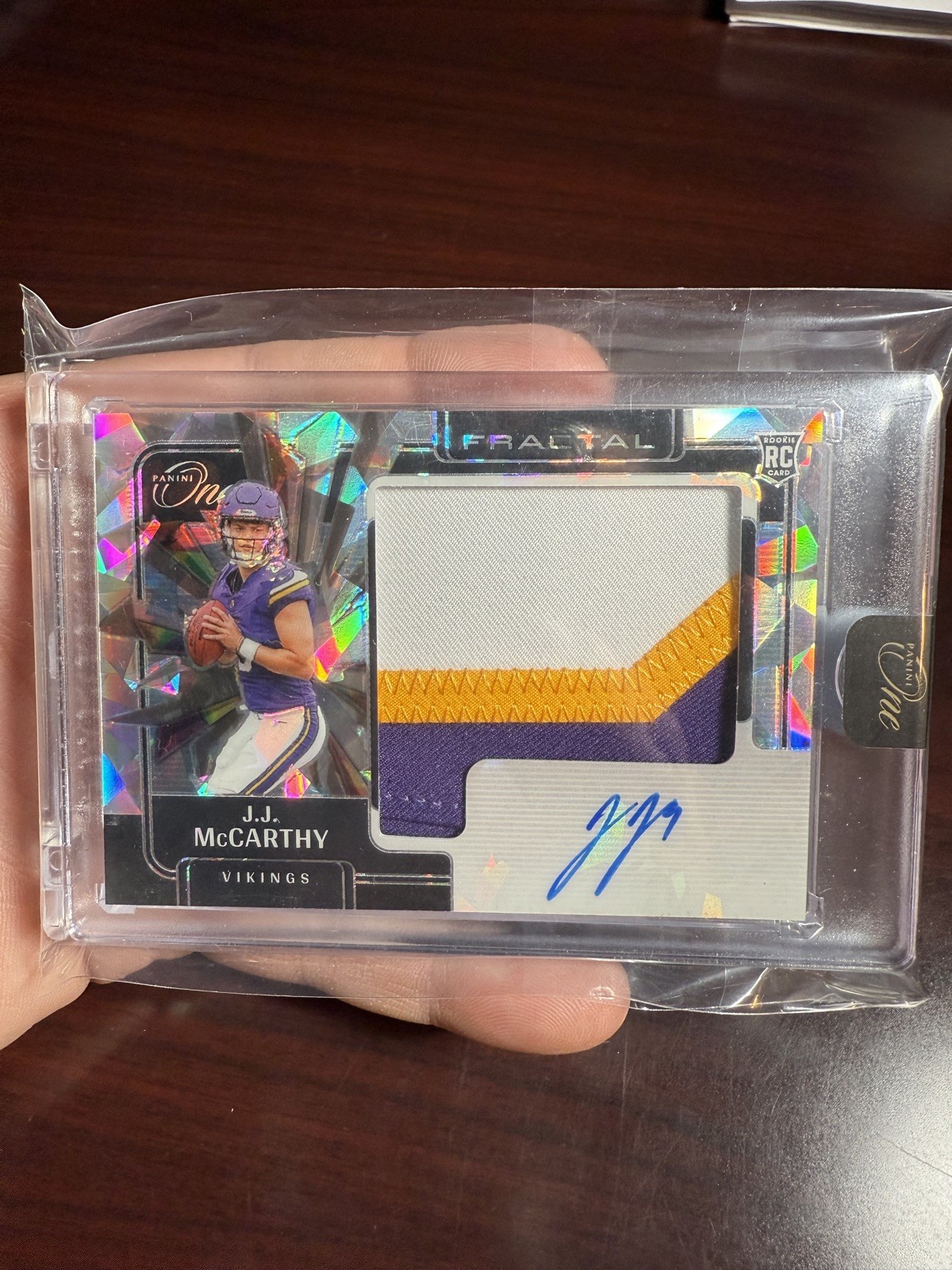 J.J. MCCARTHY 2024 PANINI ONE FRACTAL RPA ROOKIE PATCH #391 RC AUTO /50