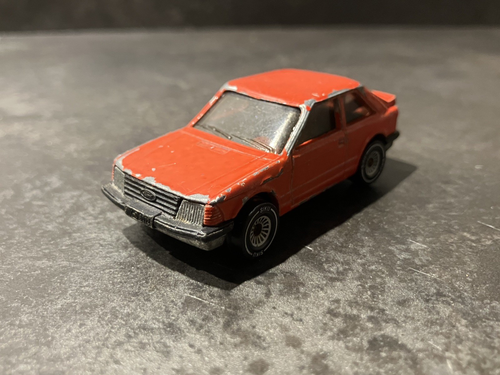 Siku N°1048 - Ford Escort GL 1/60