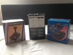 Commodore Amiga CDTV 500 Joystick Quick Shot 2 Turbo + 2 Competition Prof Suzo