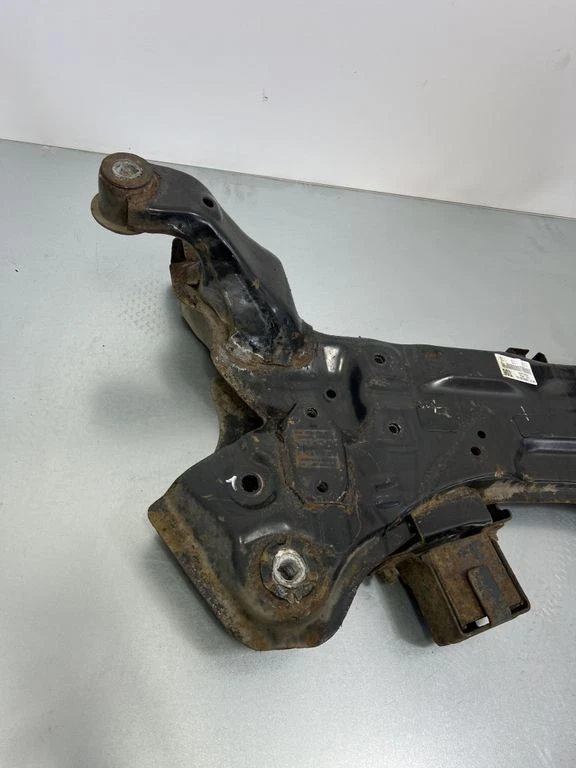 Hyundai Santa Fe 2014 Front Axle Carrier 624012W500 Diesel 145kW DRT11750 - Image 2 of 4