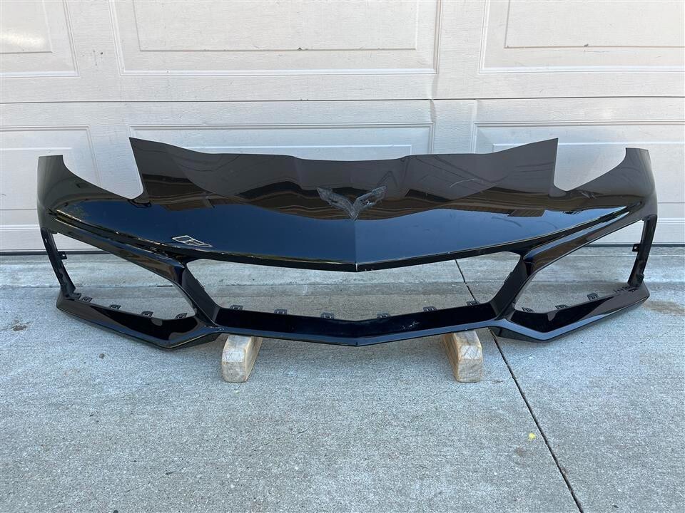 2016-2019 16 17 18 19 Chevrolet Corvette ZR1 Front Bumper OEM