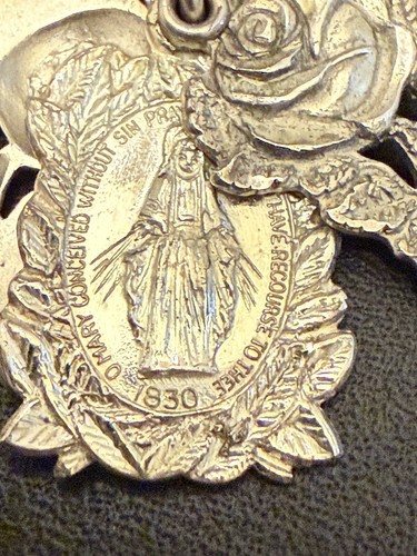 Ciondolo religioso vintage grande creed sterling bocciolo di rosa scorrevole su catena da 20"-leggi - Foto 14 di 15