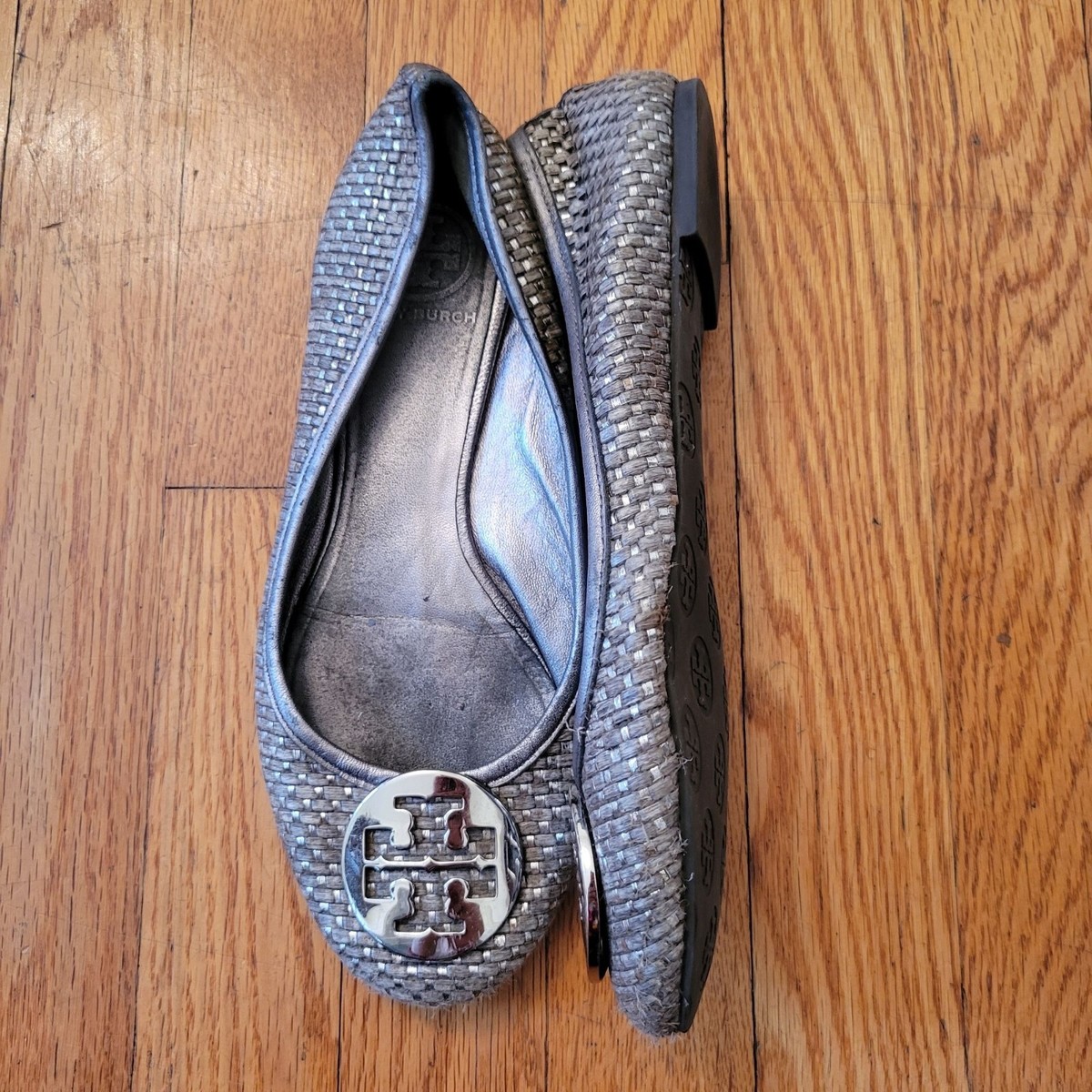 Tory Burch REVA Silver Gray Woven Raffia Ballet Flats Shoes Logo Emblem